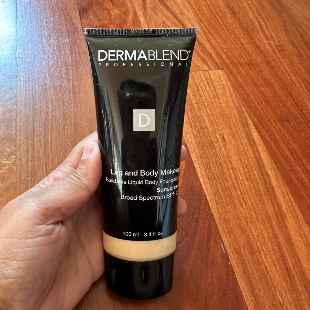 Dermablend Leg and Body Makeup, with SPF 25. Color: fair nude on